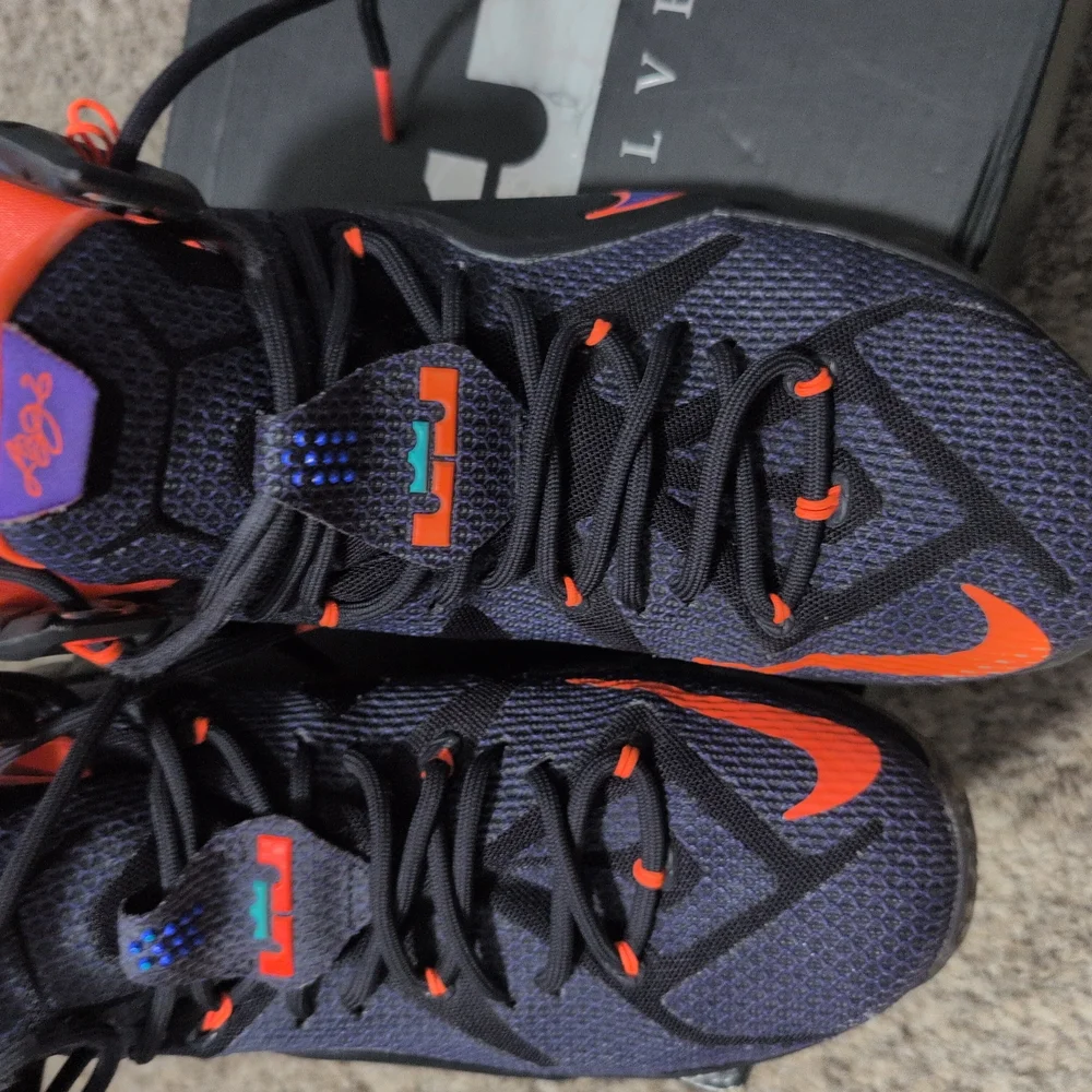 Nike Black and Purple Athletic Shoes - Picture 2 of 6